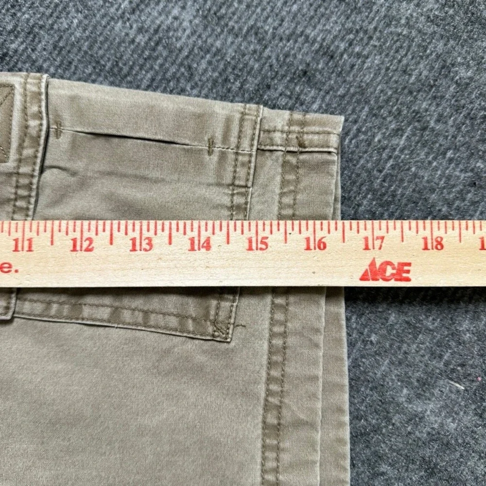 LL Bean Mens Cargo Shorts Khaki Tan Cotton Canvas Elastic Waist 35 224994